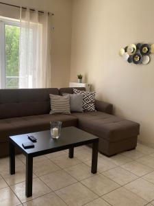 Nav Apart 2, Salamina