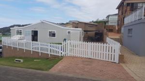 Vleesbaai family beach house