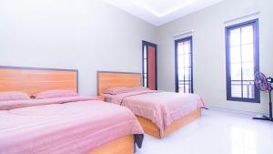 Villa Danisa 2 with Private Pool and Balcony