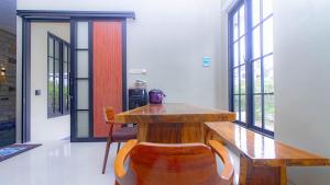 Villa Danisa 2 with Private Pool and Balcony