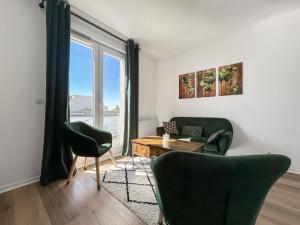 Charme, calme avec balcon idéalement situé à Chartres Parking gratuit