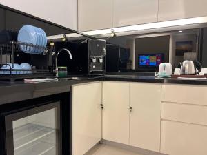 Breezing Retreat 2BR at Ion Delemen Level 23