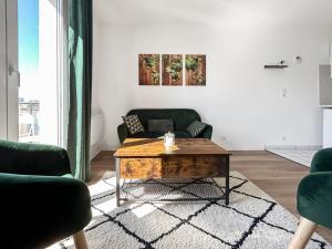 Charme, calme avec balcon idéalement situé à Chartres Parking gratuit