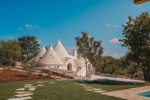Lux Apulian Villa inside Trulli with unique pool