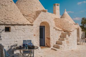 Lux Apulian Villa inside Trulli with unique pool