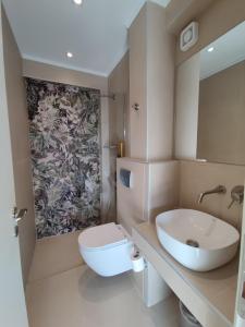 Theros Summer Suite 1