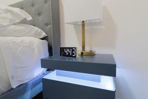 Unit 6 Studio with Queen plus Sofa Bed in the heart of DC