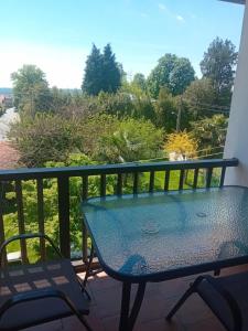 Alloggio grazioso con vista giardino e parcheggio