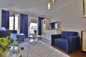 Sunset Apartments - apartament z parkingiem i bocznym widokiem na port