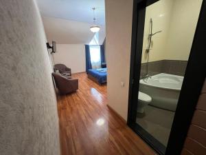 Отель Ренессанс