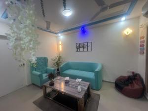 2bhk flat -5min from Goregaon Nesco