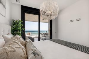 INFINITY View Amazing Beachfront Apartment