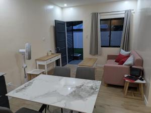 Nicholsons Apartments