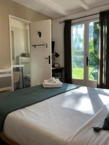 Hotels La Bastide du Val : photos des chambres