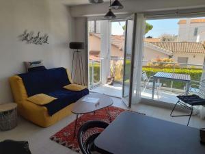 Appartements Appartement T2 a 300m du marche - Balcon, cuisine equipee, chambre confort, ideal vacances. - FR-1-494-183 : photos des chambres