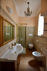 Classicosuitetetti Stylish penthouse with private sun terrace, near the Fiera and beaches