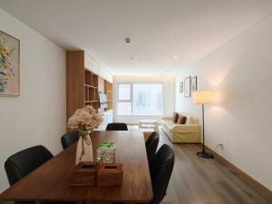 May Holiday 3BRs City Center