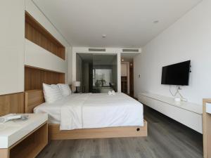 May Holiday 3BRs City Center