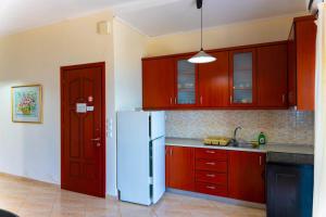 Dina Apartments