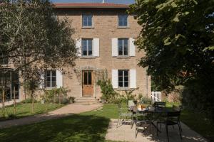 B&B / Chambres d'hotes La Maison des Monts d'Or : photos des chambres
