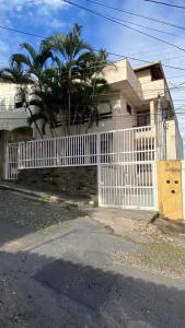 Casa com Piscina - Carlos Prates - Belo Horizonte