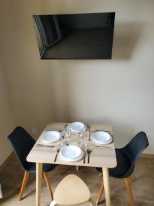 Appartements Bioves - Mezzanine studio, Charming & Comfortable : photos des chambres
