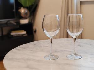 Bright and Stylish 2 Bedroom Apartment Bournemouth Town Centre Apartment Sleeps 5 Free Parking