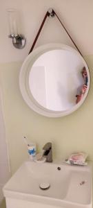 Petit appart sympa clim piscine balcon