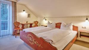Double Room with Balcony room in Landhotel Herzogstand