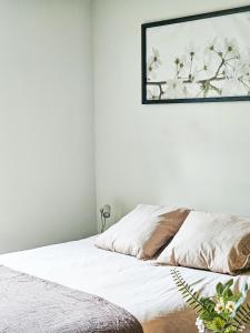 Luxury & Modern Apartment - Metro & Barrio Italia