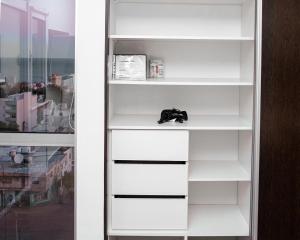 Departamento excelente vista.-