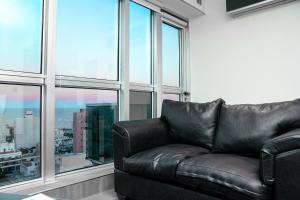 Departamento excelente vista.-