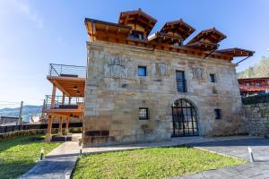 Sandoñana Old Palace Lodge