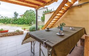 Awesome Apartment In Liznjan With Wifi