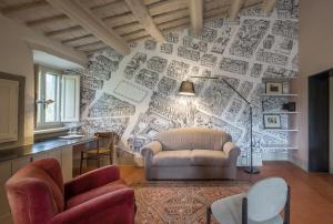 Unique Villa with Infinity Pool inside Chianti