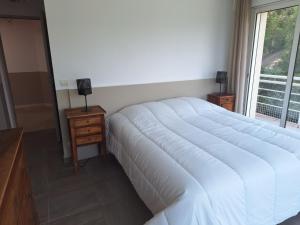 Maisons de vacances Cannes Super Cannes Golfe-Juan - Vue mer exceptionnelle mediterranee Cap d'Antibes- Villa Alamp - 4 a 6 chambres 6 sdb 7 wc - piscine - Superbe rooftop sans vis-a-vis - grand living - Possibilite Courts sejours - : photos des chambres