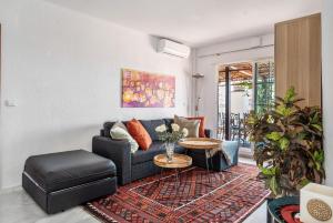 Big Terrace Retreat and only Steps from Beach & Town