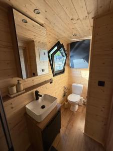 House Boat s výhledem na Wake Park