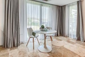 Studio Astria Rosegold