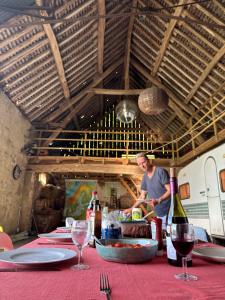 19th century farm house with pool in Champagne