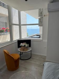 Modern Sea View Apartment