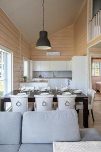 Herrasmäki A by Hilla Villas