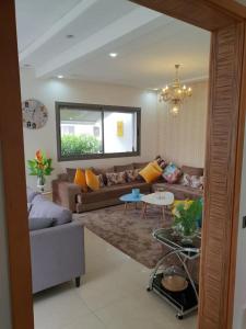 Villa Blanca - by Nero