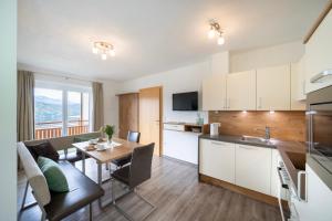 Two-Bedroom Apartment room in Frühstückspension Götzfried-Hof