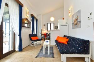 Charming flat with shared pool