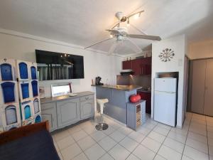 EMPLACEMENT IDEAL, CLIM Appart Maisonnette 4p , au pied de la plage et du Lydia