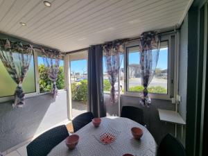 EMPLACEMENT IDEAL, CLIM Appart Maisonnette 4p , au pied de la plage et du Lydia