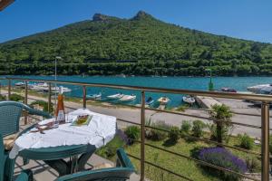 Villa Dorijana, a beachfront holiday home