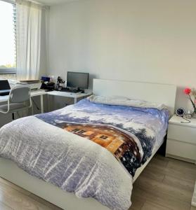 Modern & Stylish Condo Downtown