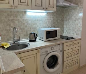 Corona Hotel & Apartments